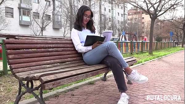 PutaLocura - Joven tetona Alice Biancci folla con Torbe para que guarde su secreto  