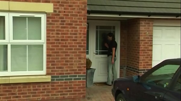 Donna has a 3some on the couch