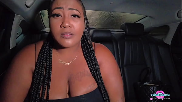 Thick Ass BBW Gives her Uber Driver A Nice Surprise  