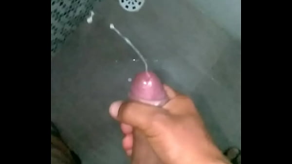 Pau torto gozando em slowmotion  