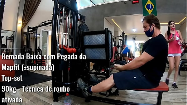 Treinamento de dorsal para realizar na academia para o treino de costas  