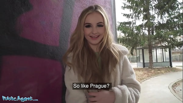 Public Agent English Tourist Screws Stranger Under a Highway  