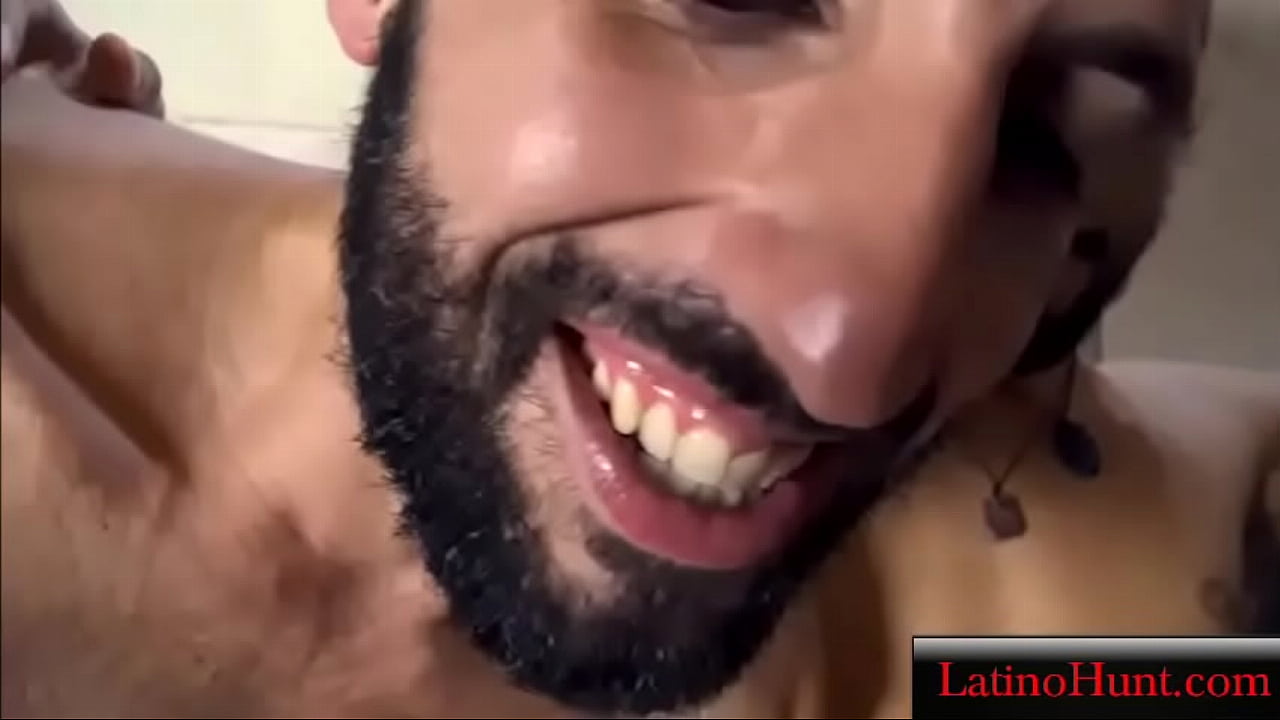 Latino Hitchhikers go gay4pay