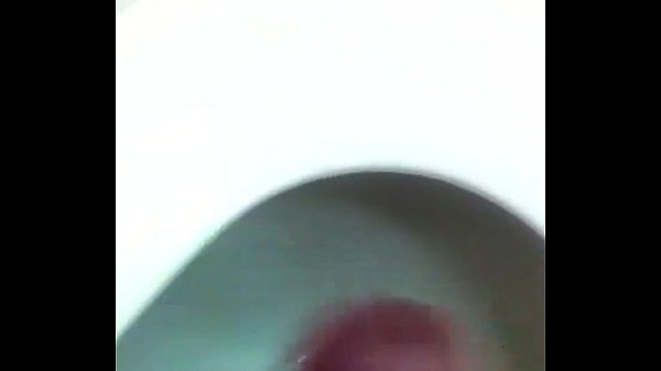 Cale&ntilde;o arrecho se pajea