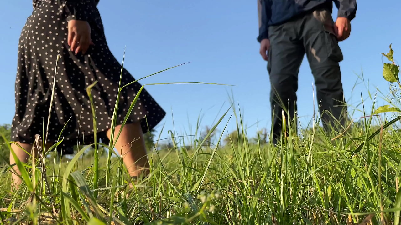 Fat sexy MILF peeing like a cow in nature