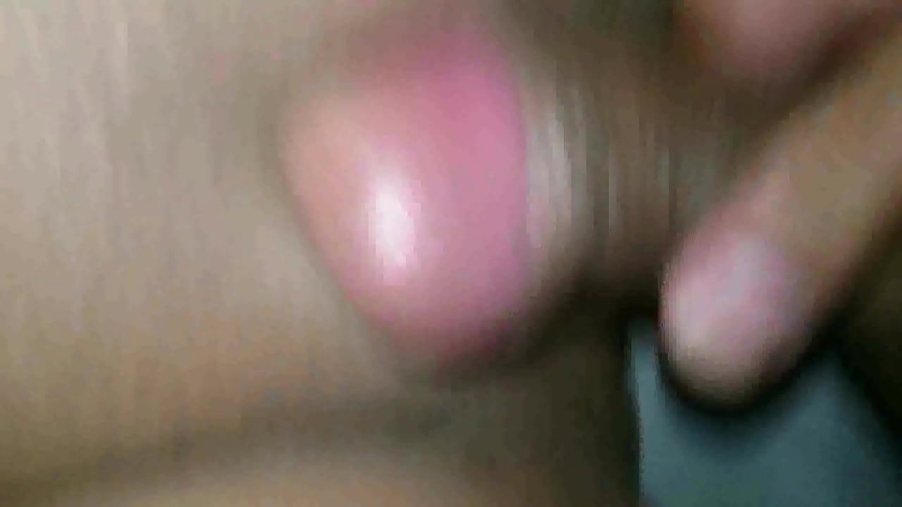 Gozando no grelinho da esposa gostosa