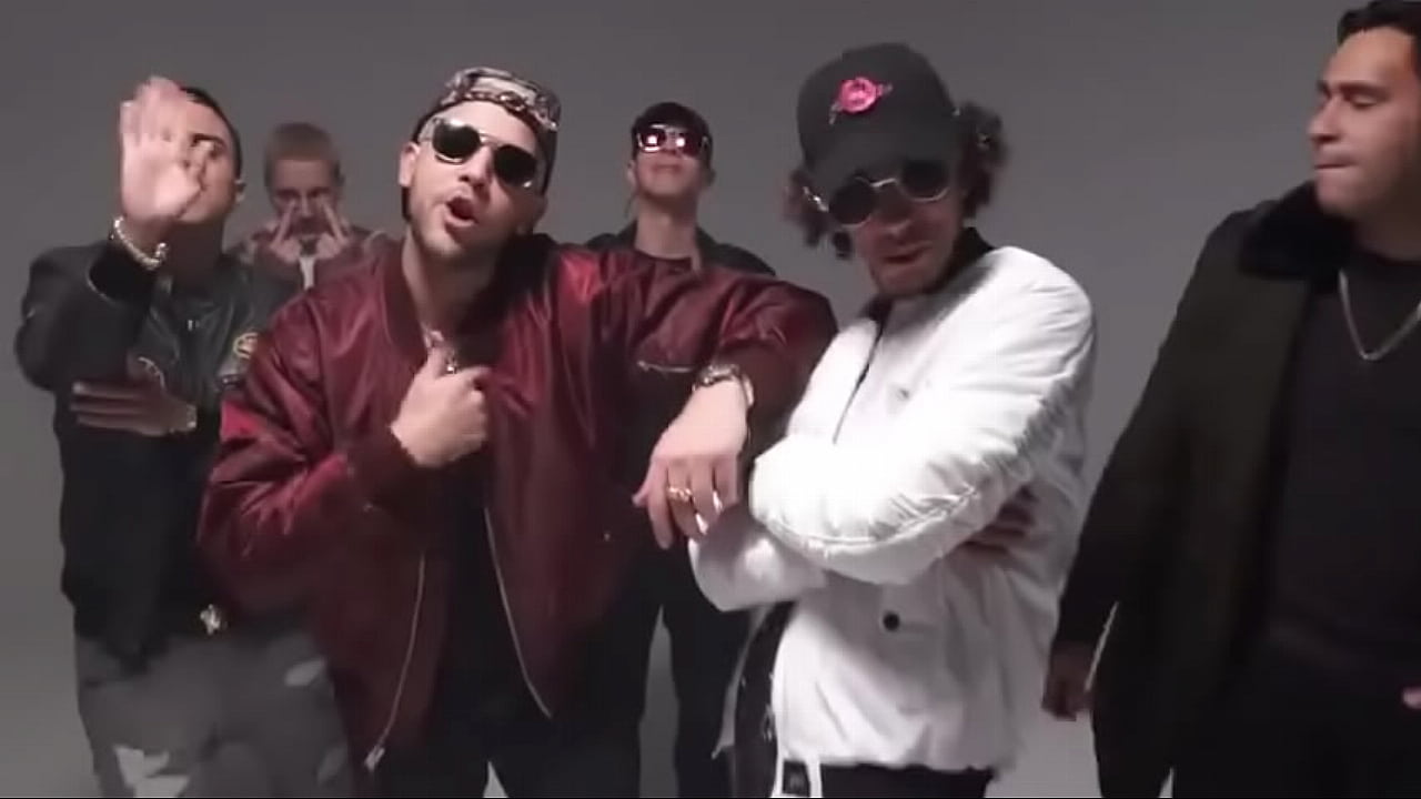 Jon Z - 0 Sentimientos (Remix) ft. Baby Rasta, Noriel, Lyan, Darkiel, Messiah [Official Video]