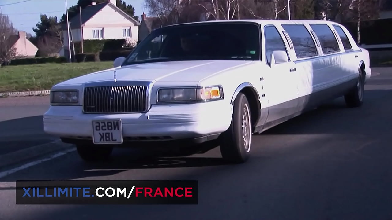 Threesome with a redhead MILF in lingerie and 2 men in a limousine