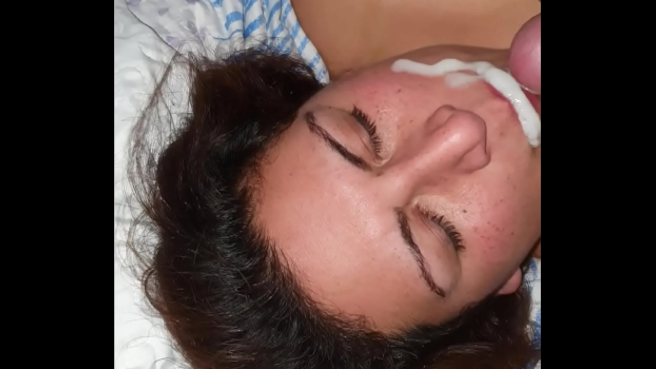 Le encanta en la cara