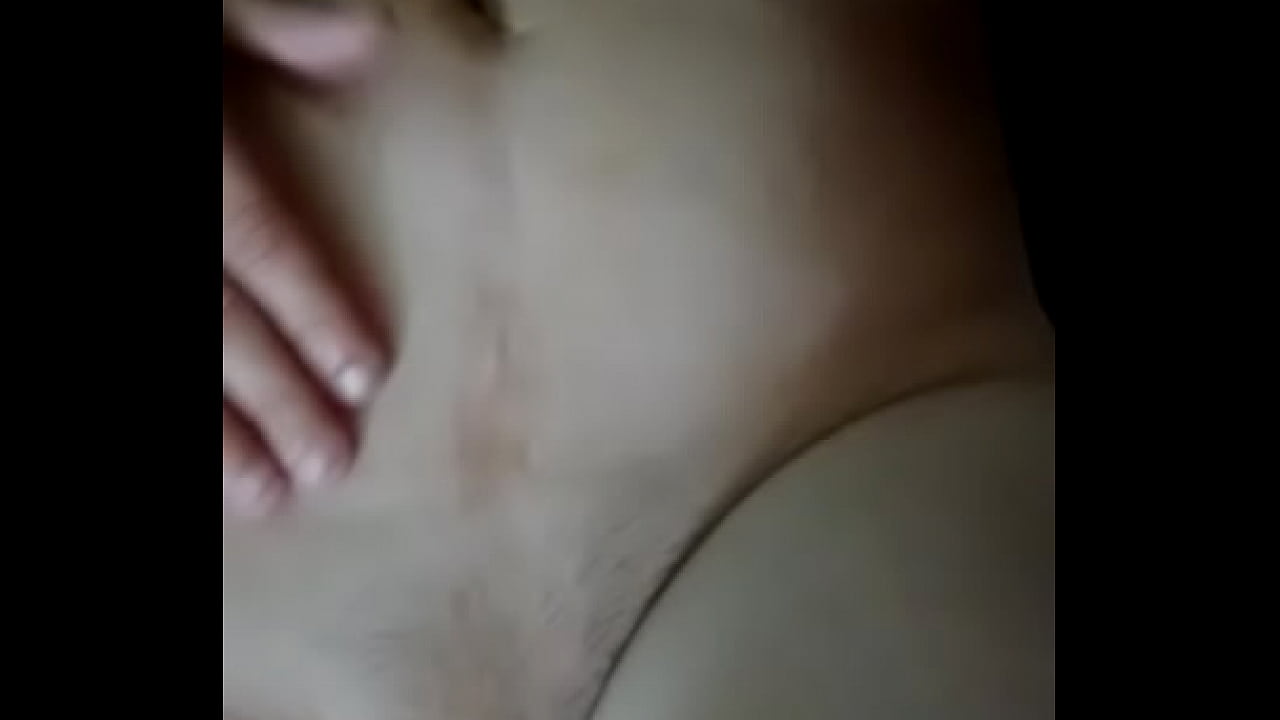 Esposa infiel manda videos a cambio de dinero