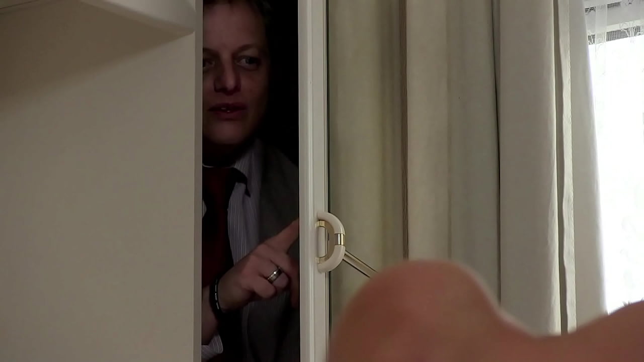 HOT GIRLFRIEND CUCKOLD