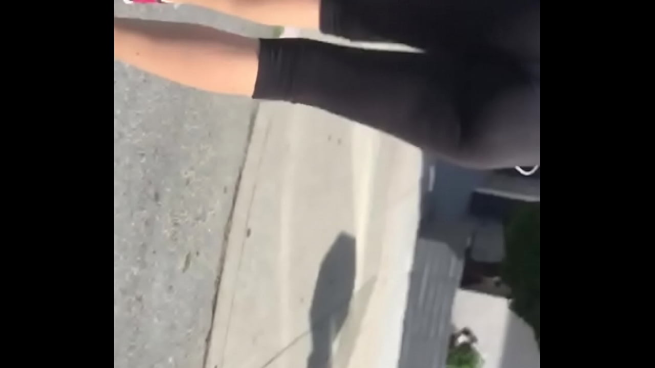 booty leggings lady 1