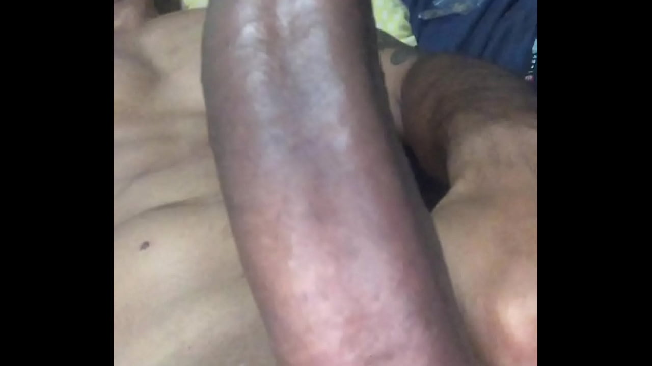 Moreno bem dotado te aguarda.