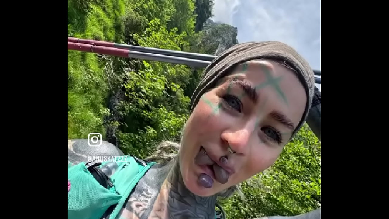 Let&rsquo;s enjoy a naughty hike ️