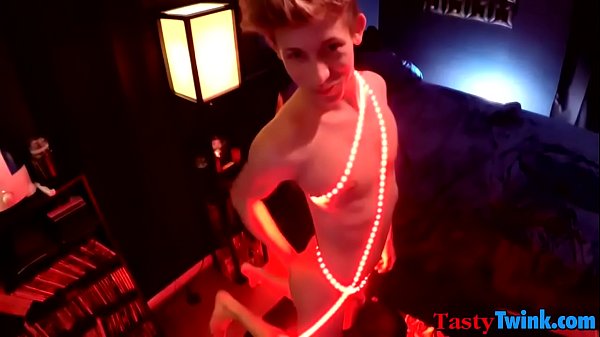 Trace Van De Kamp blows hung Blake