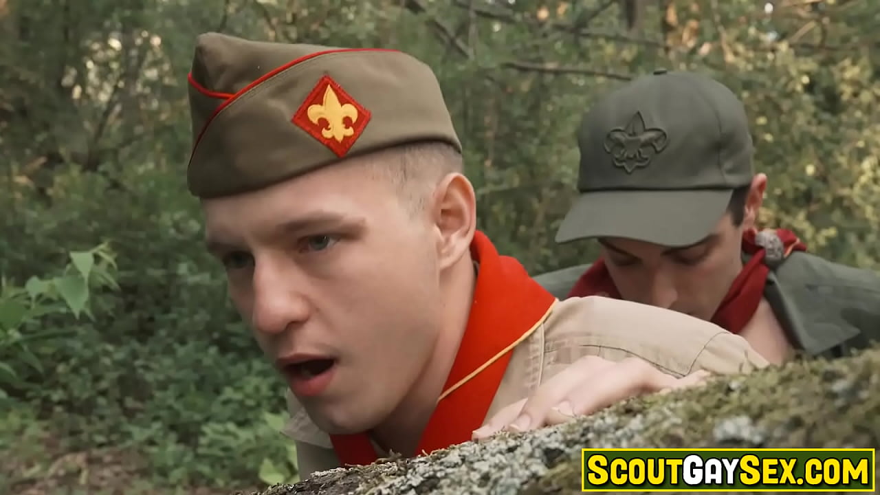 Mike Edge massive dick goes inside and out to Noah White ass