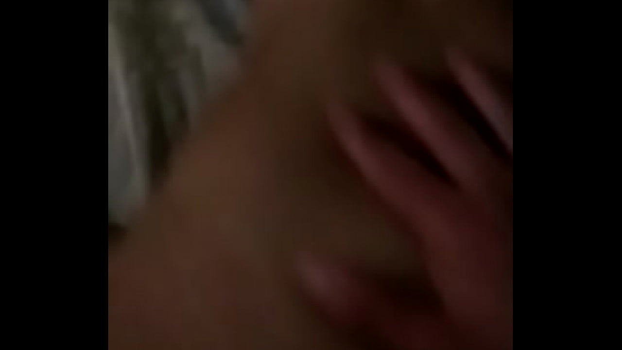 Deu na festa para o amigo.