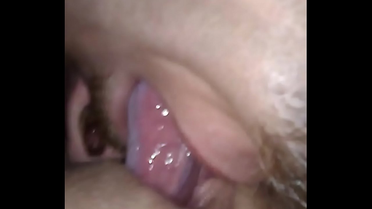 Girlfriend sucking dick