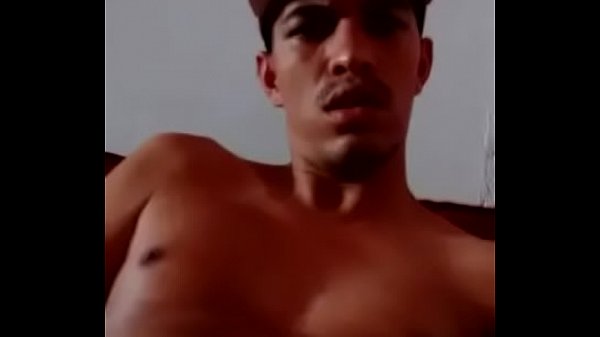 Moreno marrento oferece a a e goza gostoso