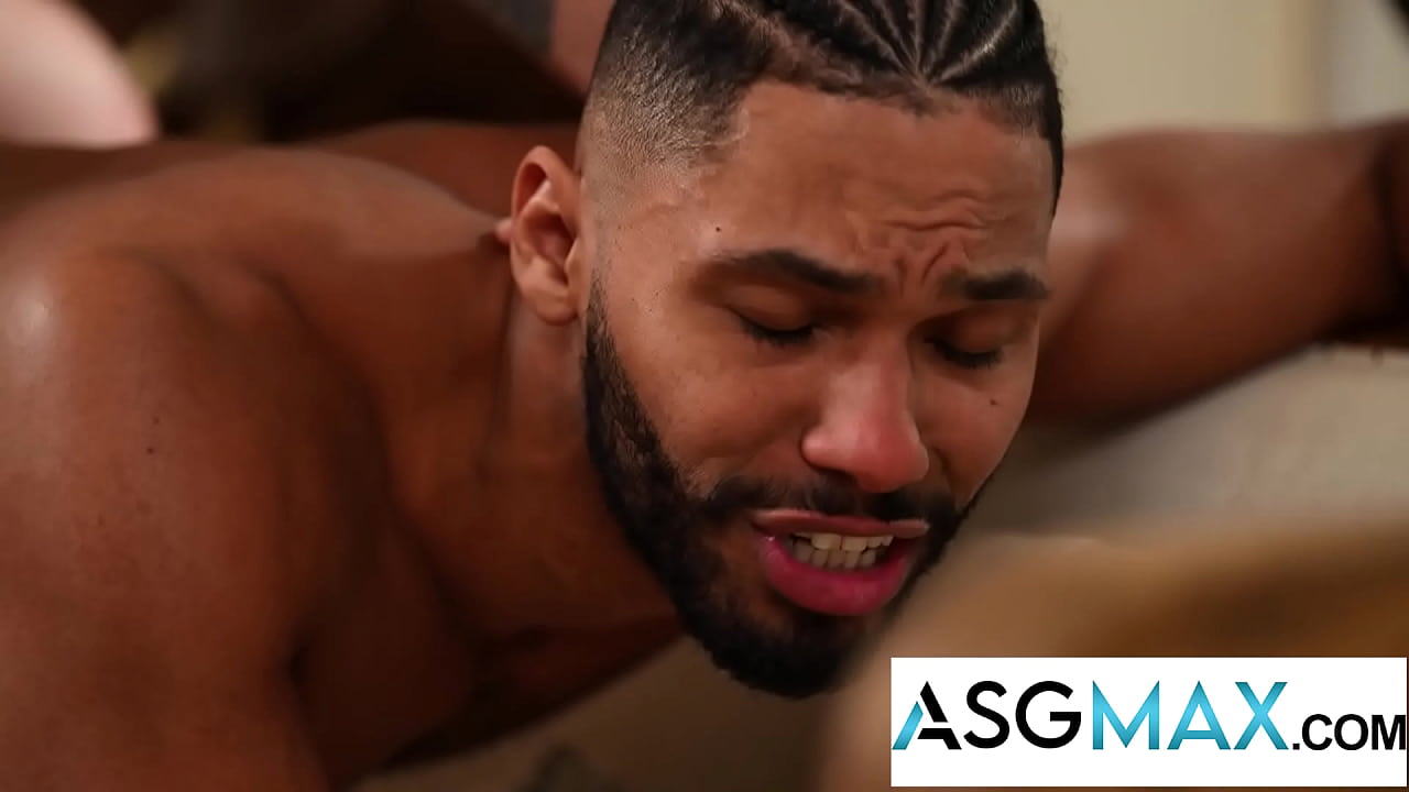 Hot anal fuck with Derek Kage and Tony Genius!!