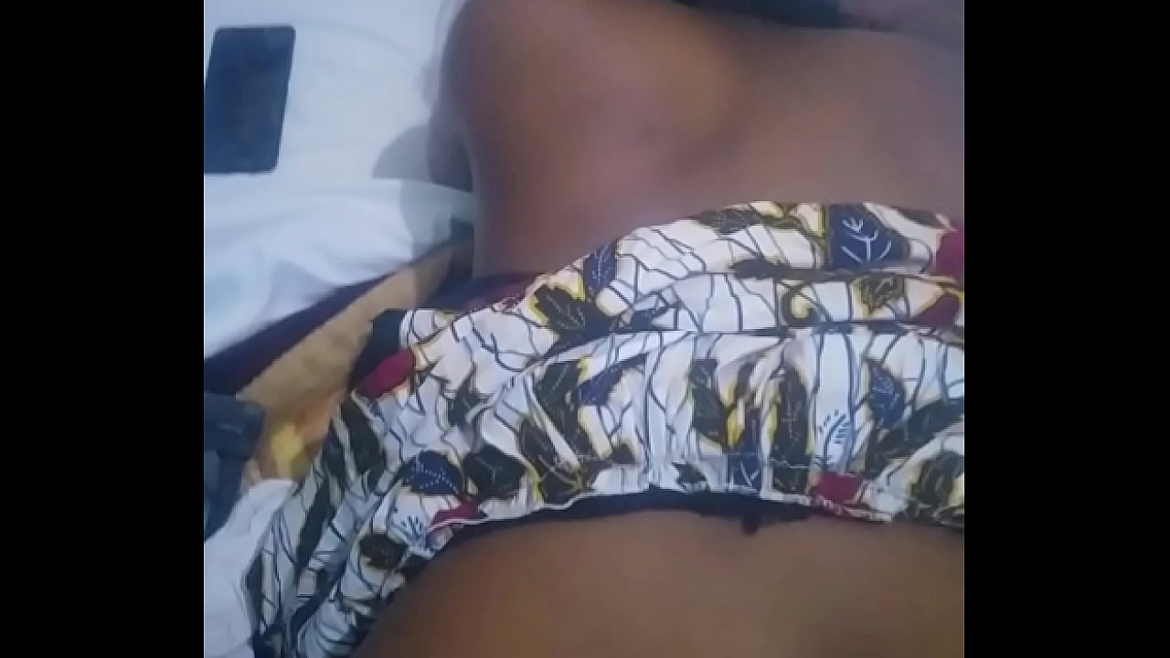 enfoncer la chatte serr&eacute;e de ma go