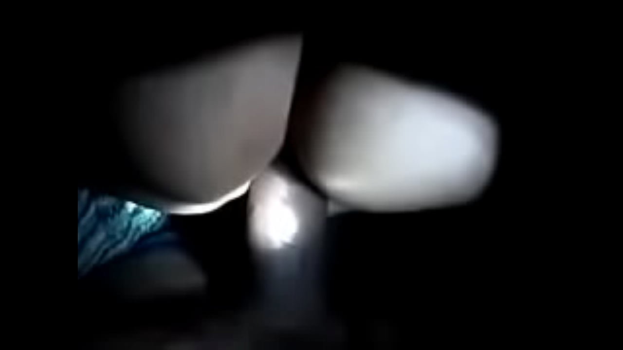 Por atras me la cojo a mi amiga