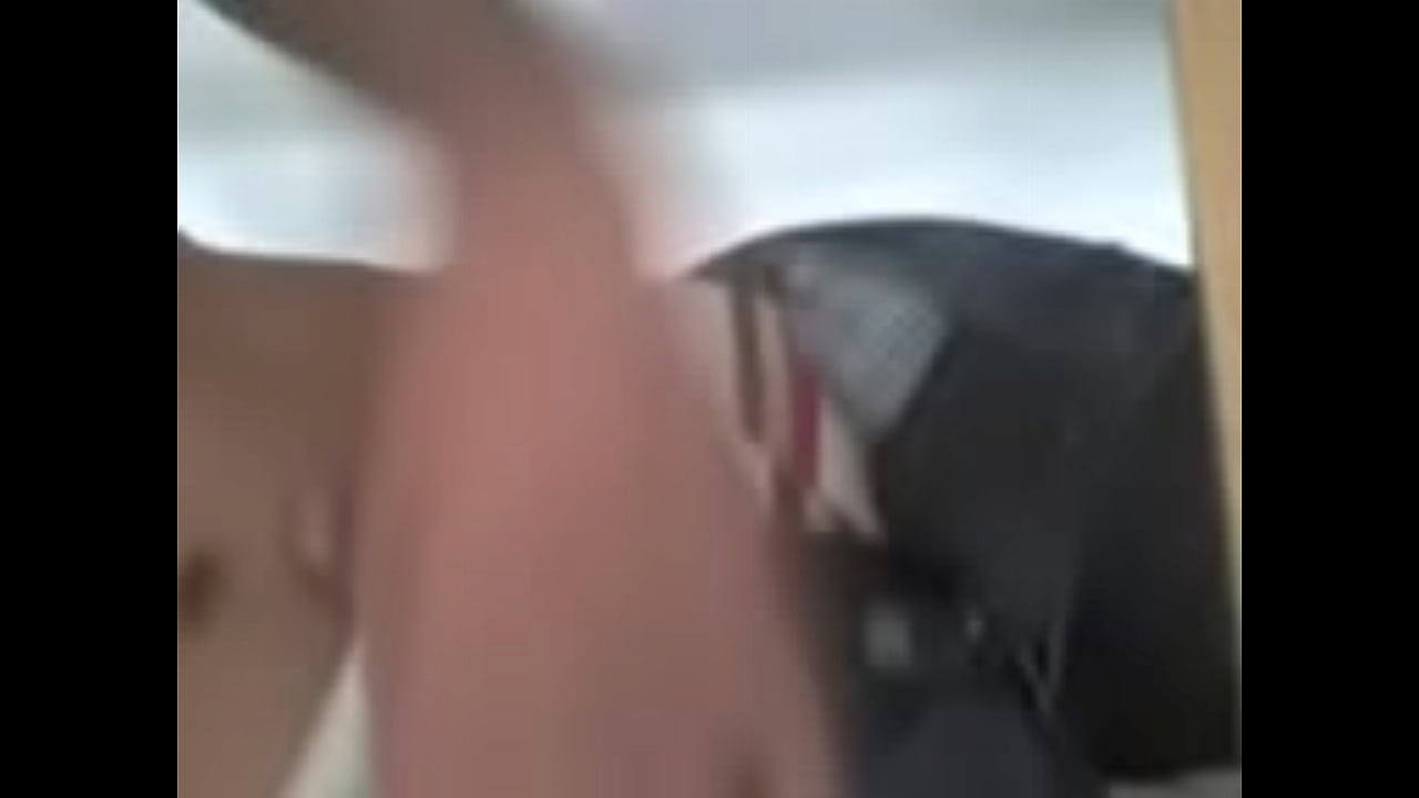 mostr&aacute;ndome el culo para ver si me lo cojo