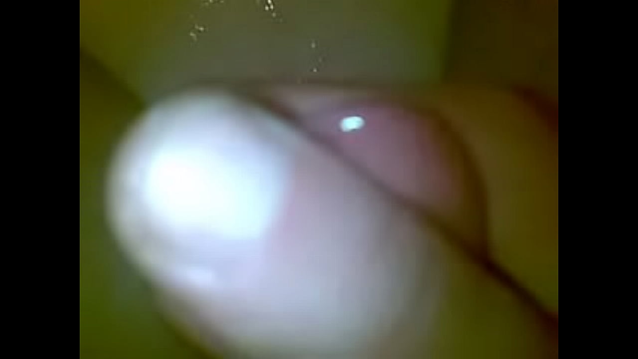 moi entrain de me masturb&eacute; ;)