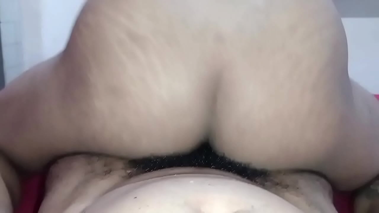 Estudante safado matou aula pra me dar o rabo igual uma cadela