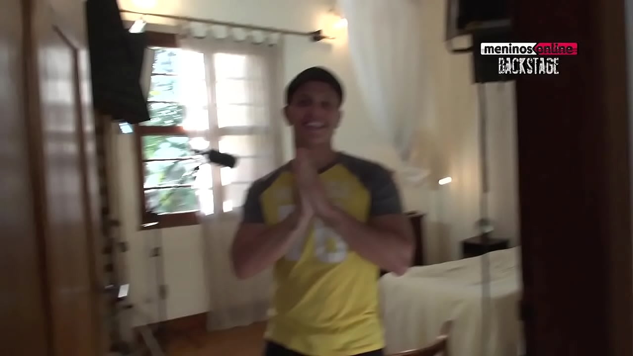 Bastidores - &Eacute;ramos Gays - Meninos Online