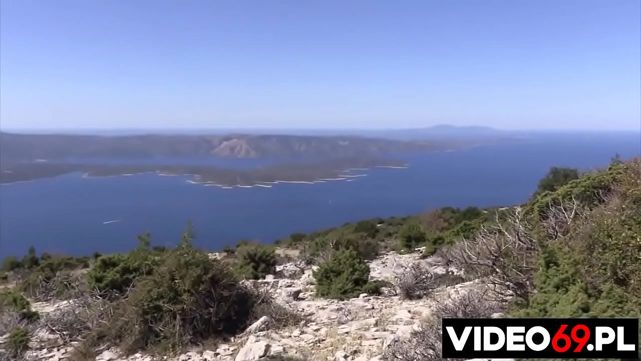 Darmowe filmy erotyczne - Początek rano, koniec wieczorem - występuje Sara