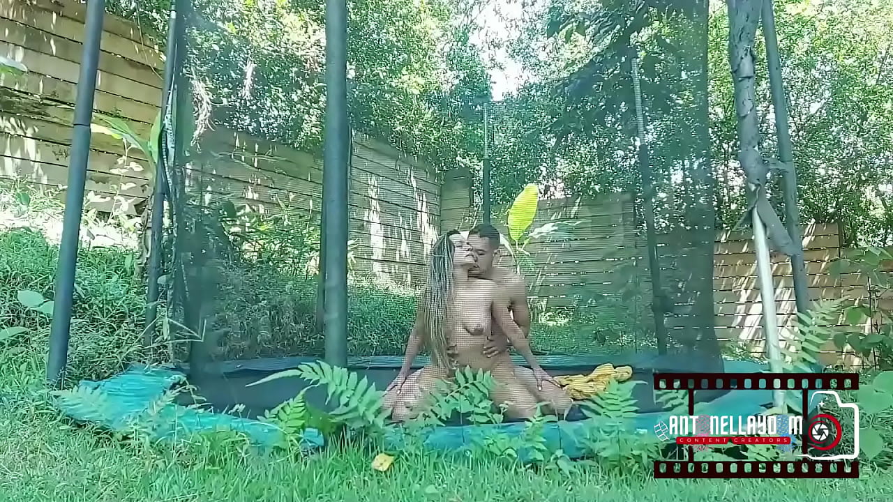 Fucking with my exhibitionist girlfriend in the outdoor park // follando con mi novia exhibicionista en el parque al aire libre