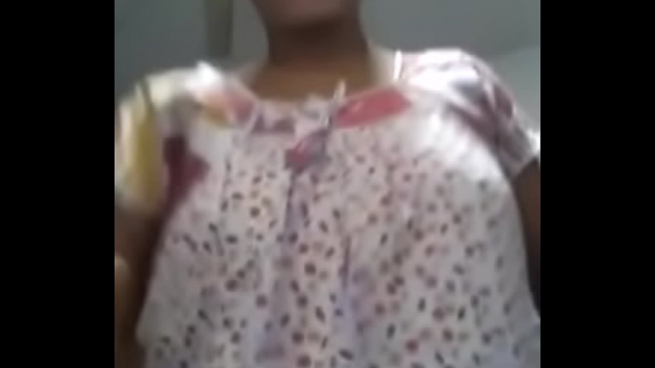 INDIAN Mallu Aunty cloths & SHOWING BOOBS