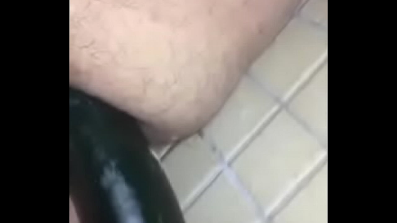 Me masturbo analmente