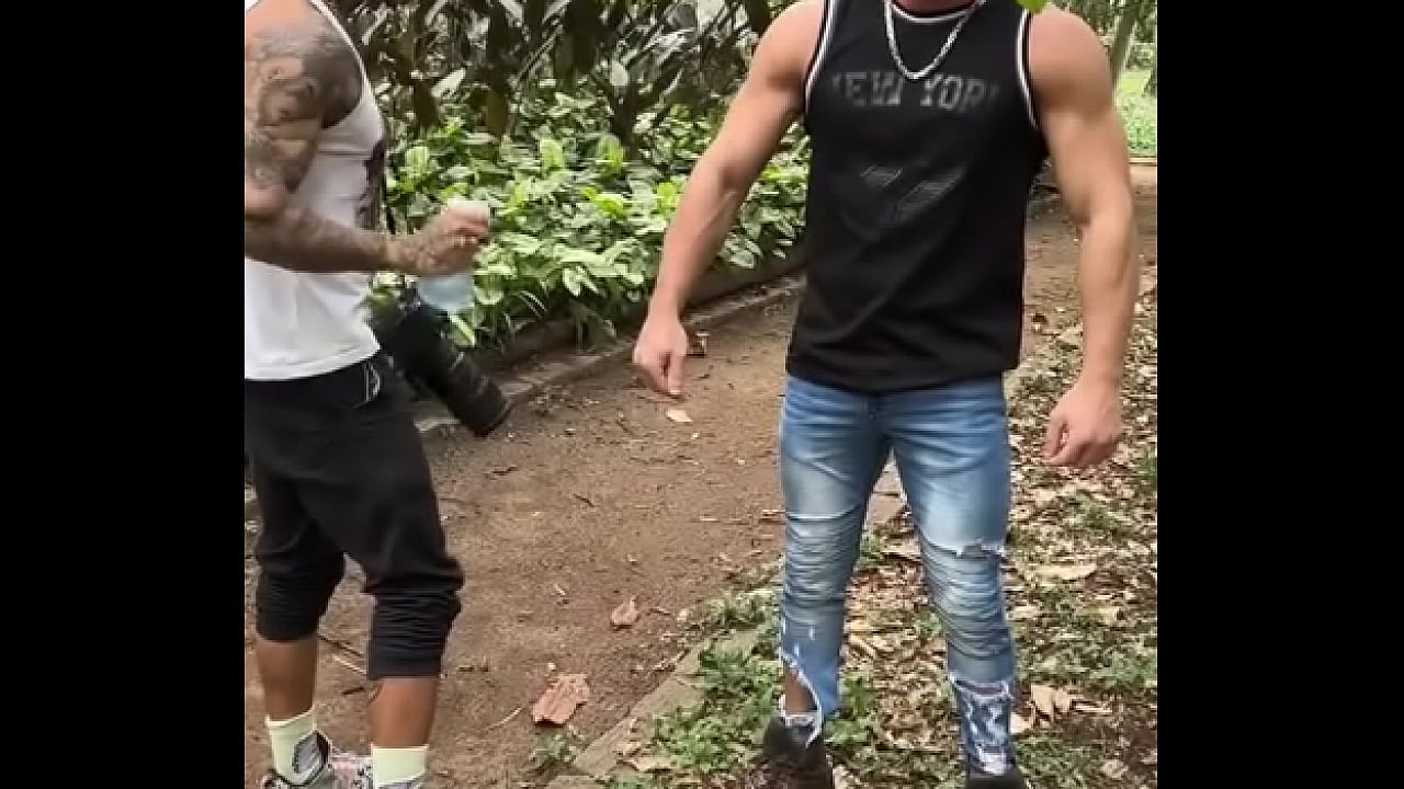 Trabalho dificil esse de lubrificar os modelos ???Daniloalemao69