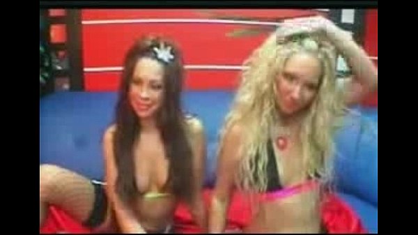 Perfect Body Lesbian Teens Fucking On Webcam