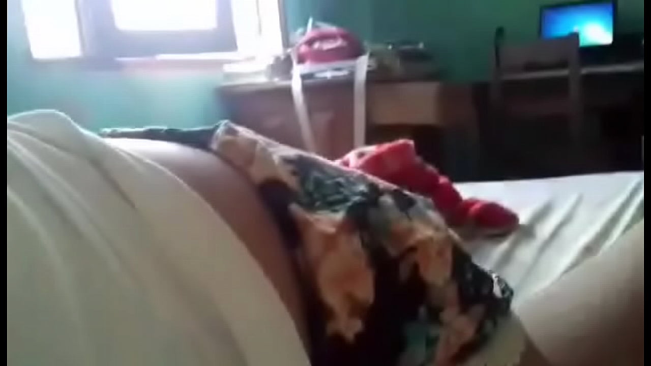 Cada ma&ntilde;ana viene solo para que la llene de leche