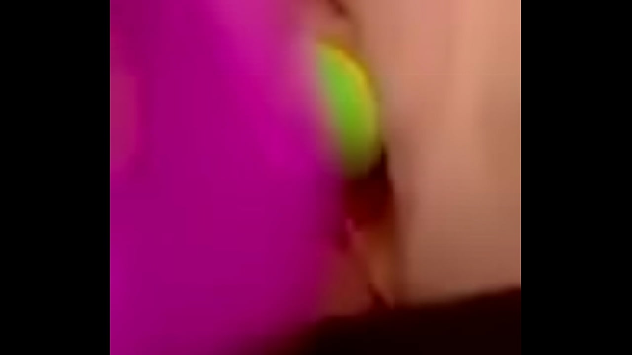 Alysha Has a new dildo