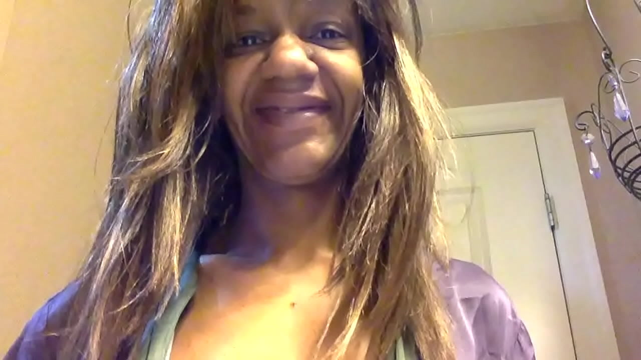 pussy says "hello", Clit says "Hi!", this is me on Xvideo Ginger wet, with dry jokes?  Subscribe, click and visit.