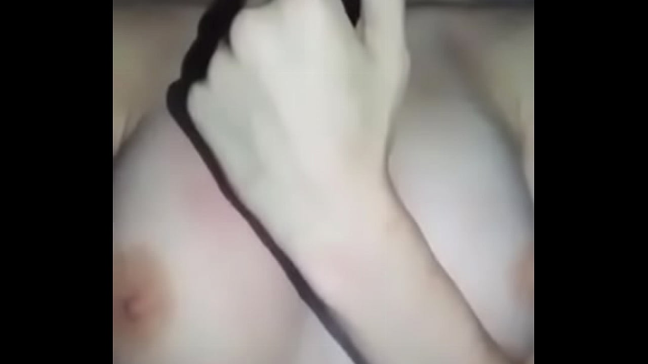 Gostosa novinha magrinha