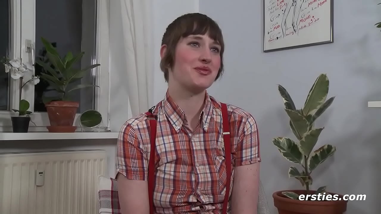 Marlin Masturbates With Her Dildo