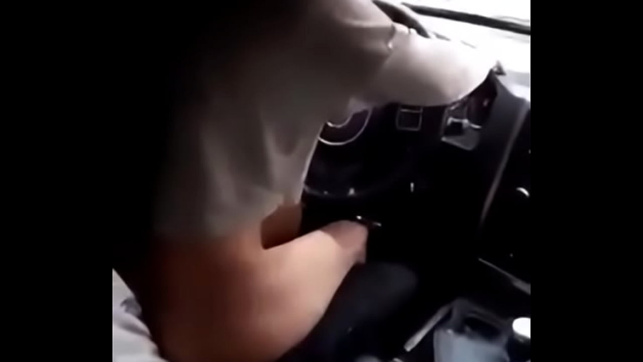 cogiendo en el auto calle muy transitda