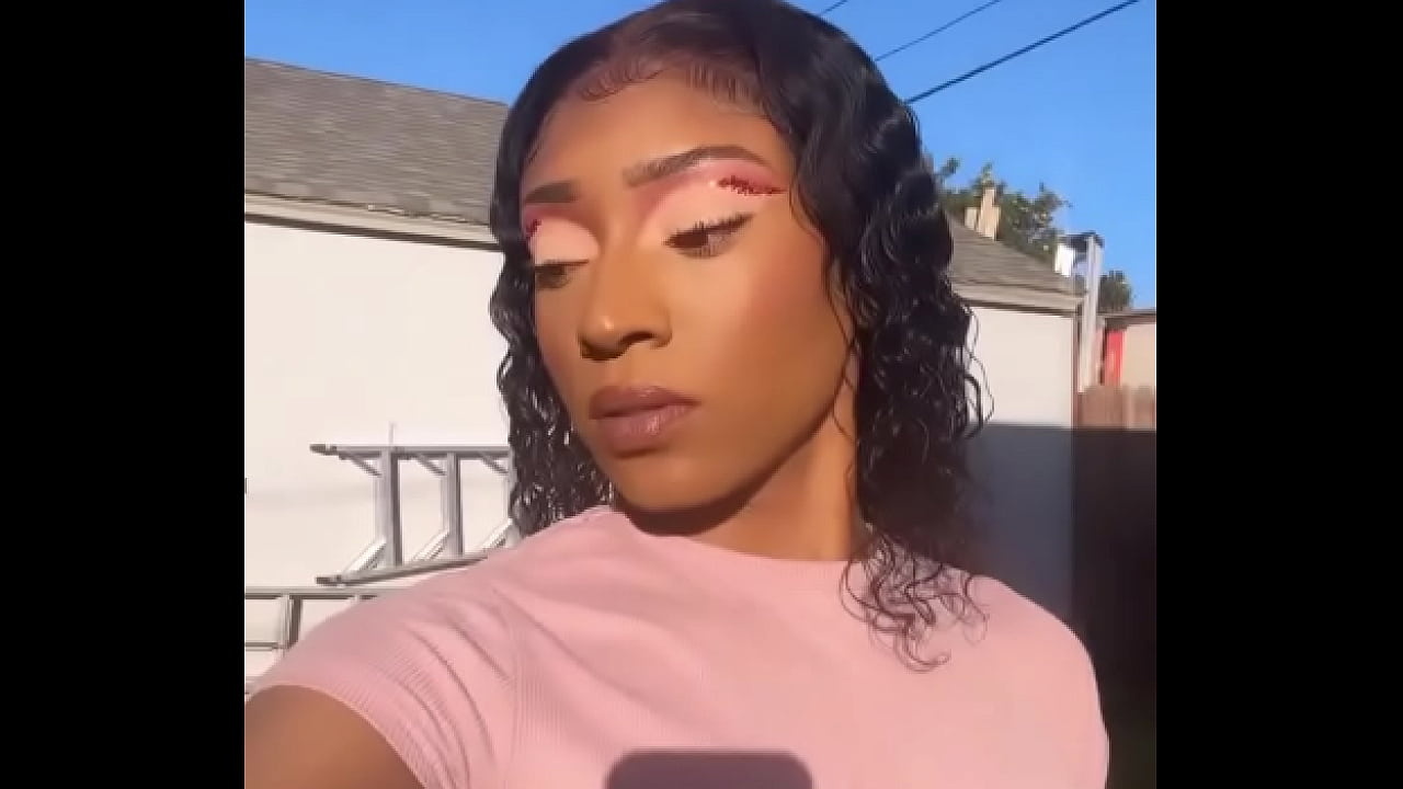 I attempted to do a vday photoshoot yesterday but was too much traffic . I will attempt again before the 14th ?