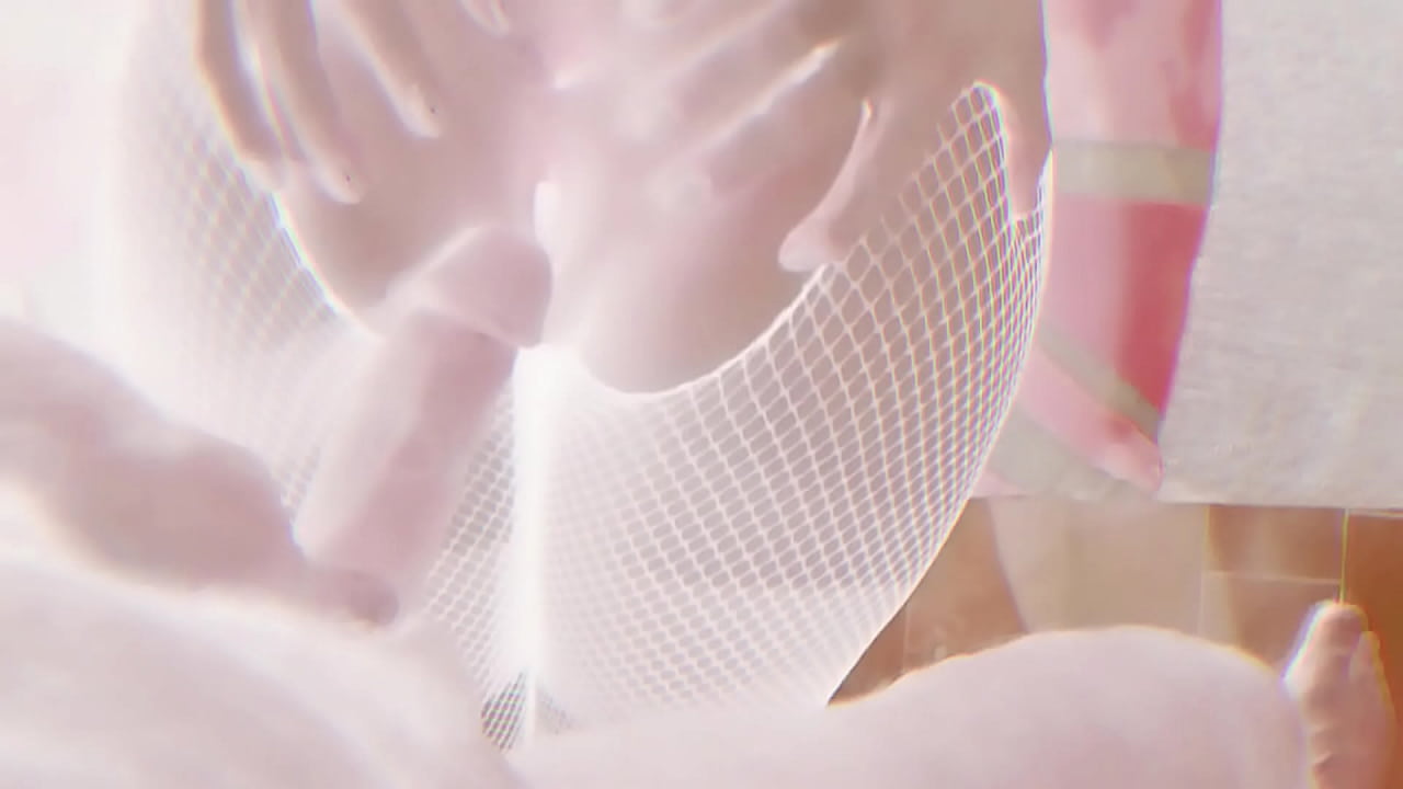 Garota alternativa sexy est&aacute; pronta para qualquer coisa