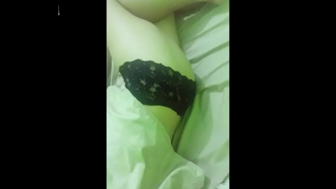 Putita que coche rico y unas chichotas