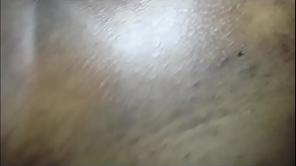 Esposinha bunduda sendo fodida pelo marido meia bomba