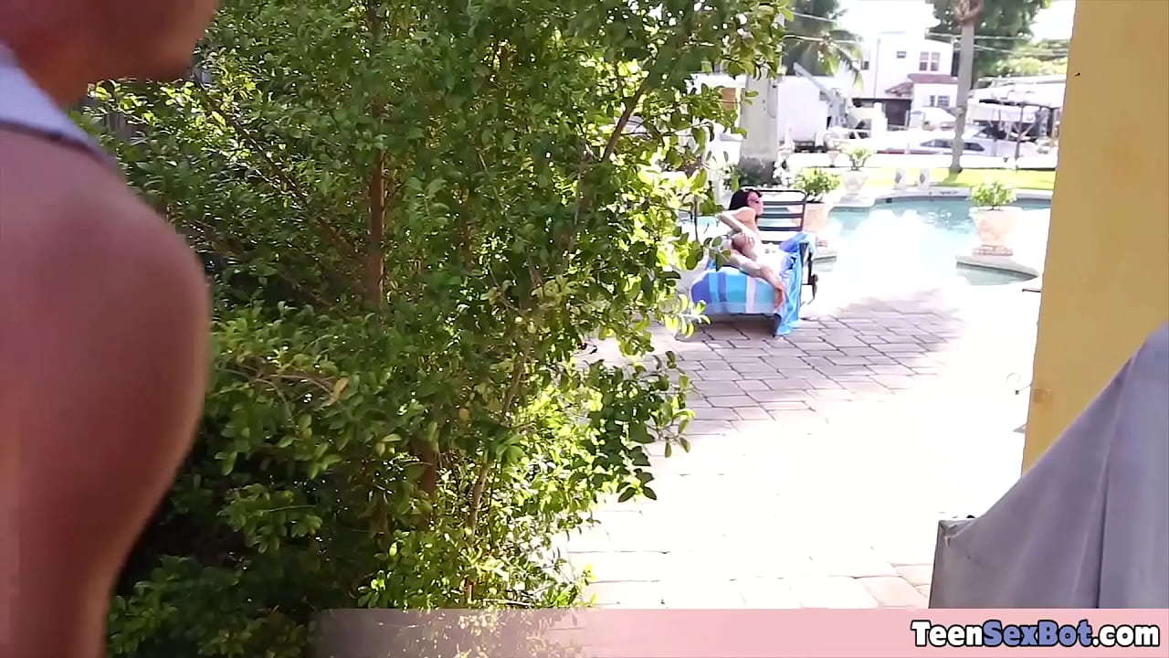 She wanted to chill I needed a pussy to load my dump