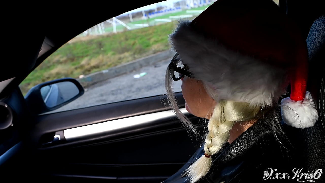 New Years Eve Hot Slut Sucks In Public Car And Gets Cum In Mouth