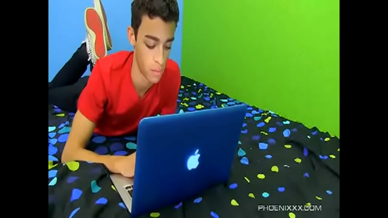 Black twink boy gets asshole drilled by horny stud