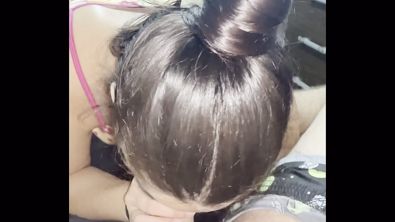 Ela n&atilde;o brinca quando o assunto &eacute; boquete perfeito e sentada gostosa - A Gozada teve que ser dentro